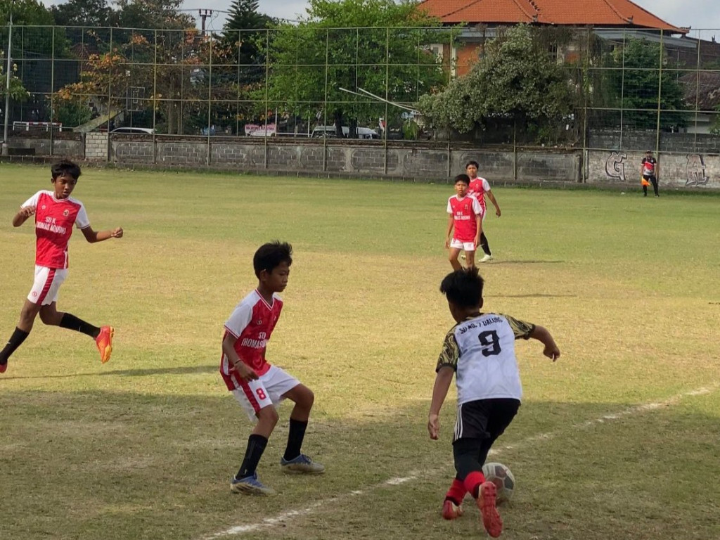 Persiapan Intensif, Tim Sepak Bola SDN 7 Dalung Mulai Latihan Satu Bulan Terakhir Menjelang Porsenides Dalung 2024